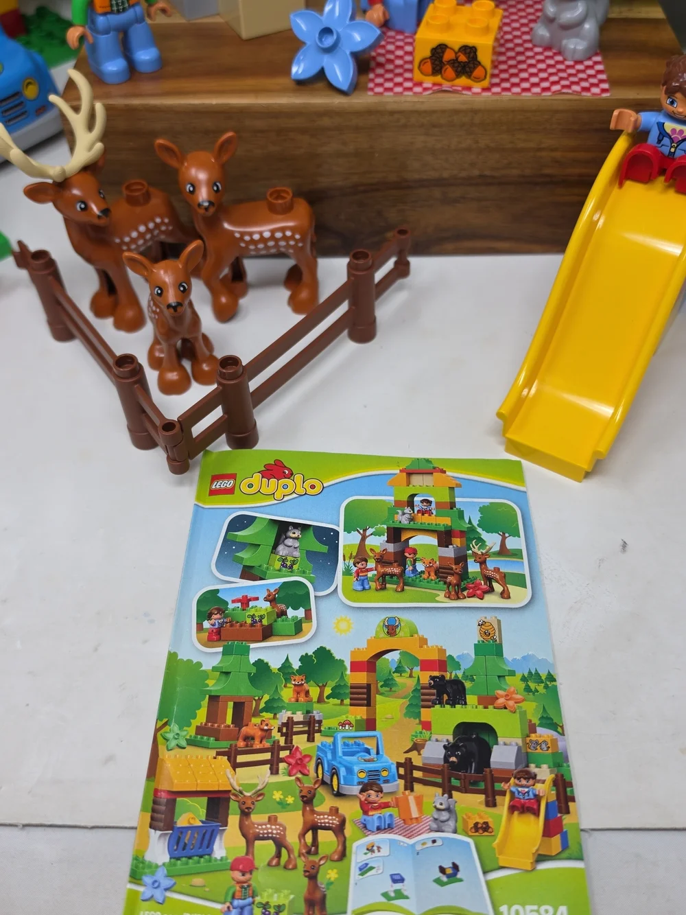 Lego DUPLO Forest Animal Set - Green, Yellow & Blue